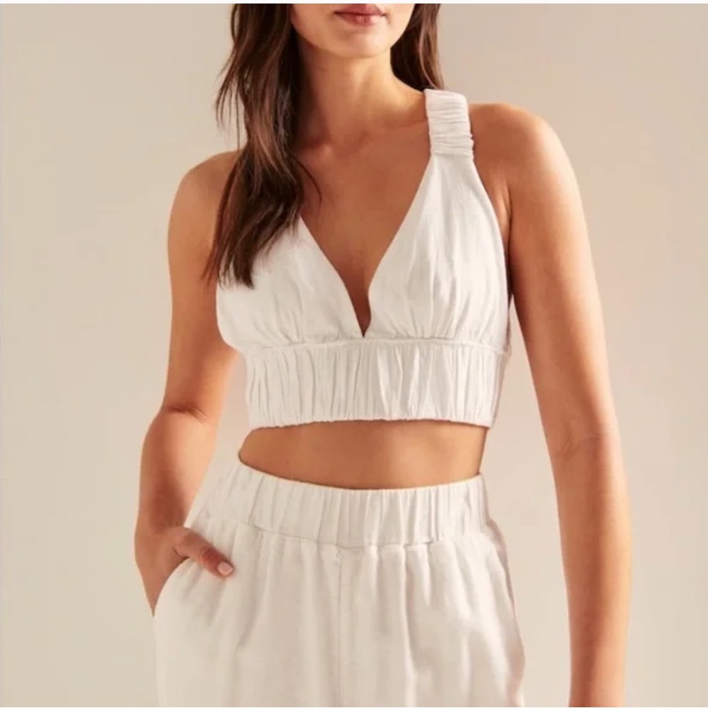 Abercrombie & Fitch Cropped Scrunchie Strapped Top